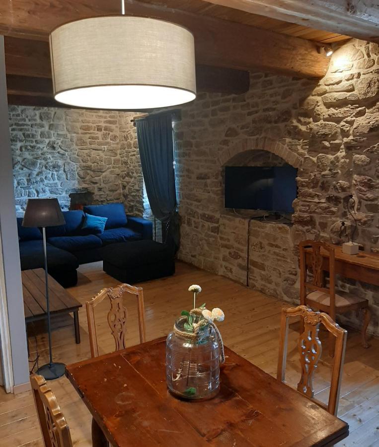 Tenuta Di Forte Sorgnano Gualdo Cattaneo Bagian luar foto