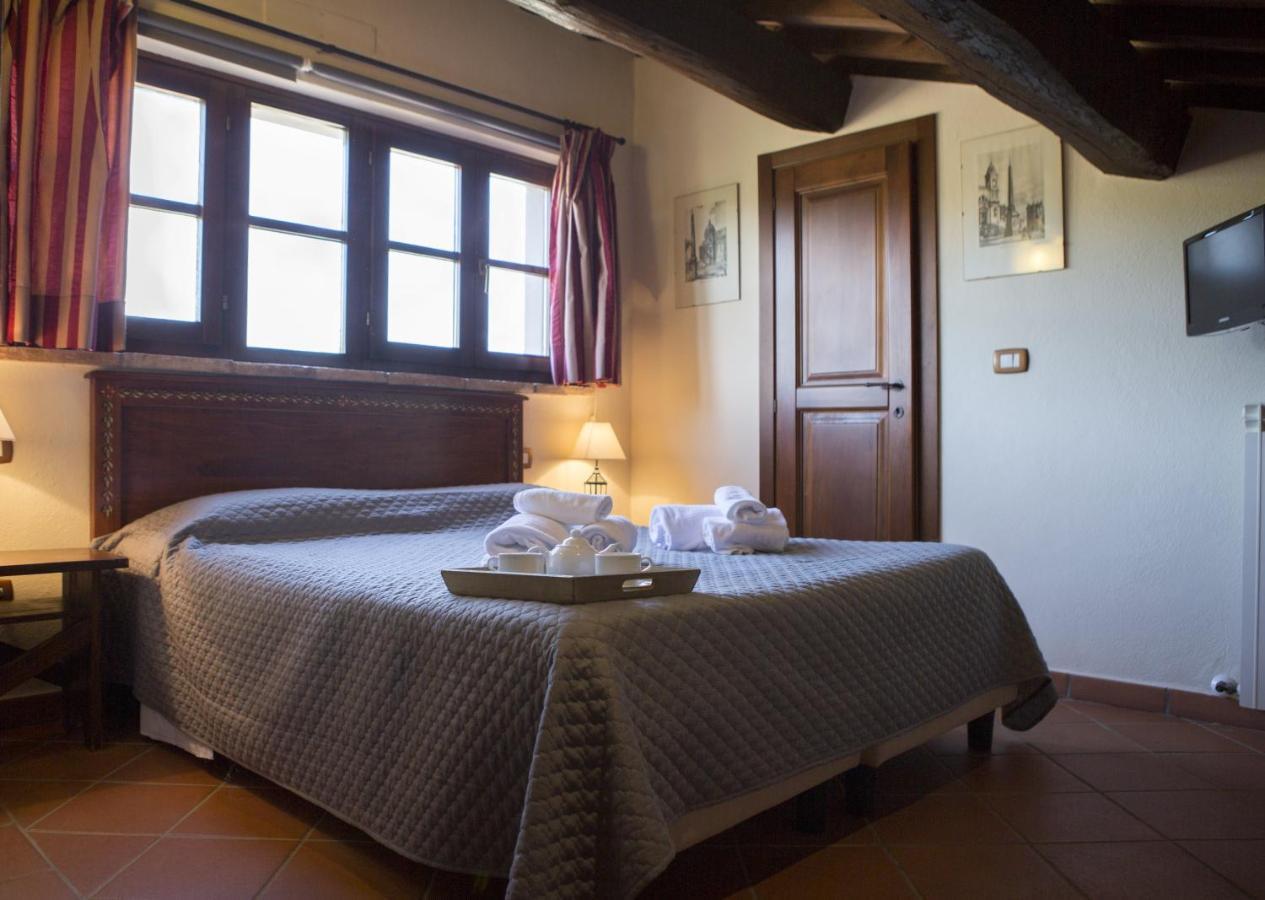 Tenuta Di Forte Sorgnano Gualdo Cattaneo Bagian luar foto