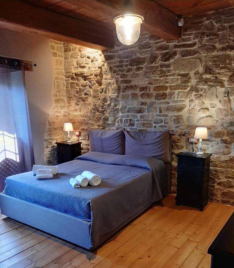 Tenuta Di Forte Sorgnano Gualdo Cattaneo Bagian luar foto