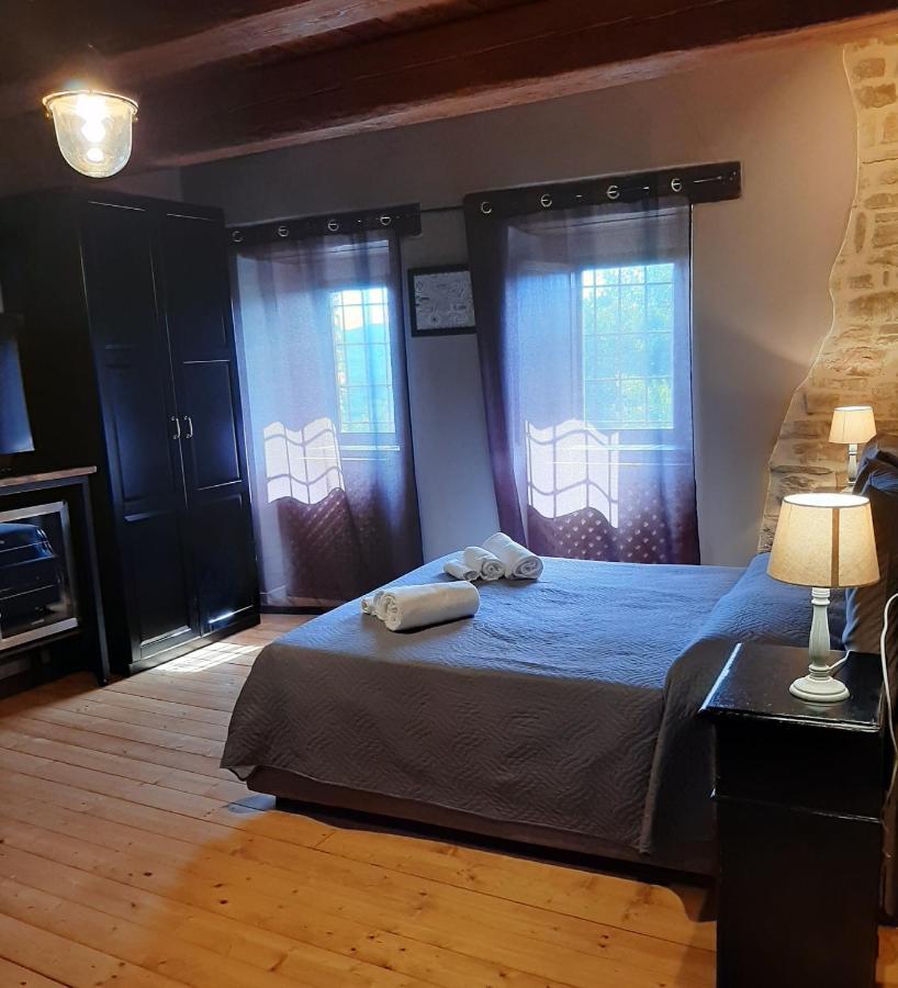 Tenuta Di Forte Sorgnano Gualdo Cattaneo Bagian luar foto